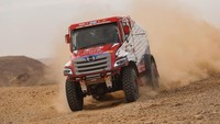 Hino600 series sendiri merupakan medium duty truck yang dipasarkan khusus untuk Amerika Serikat dan Canada dimana memiliki hidung dibagian depannya atau kabin kap mesin. Foto: doc. Hino