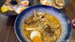 Ramen Topping Kepiting Soka dan Tobiko Ada di Bar Ramen Ini