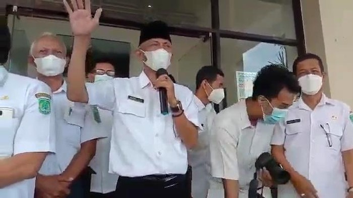 Kepala Dinas Pendidikan Kabupaten Pasuruan Hasbullah