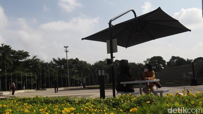 Keren! Taman-taman di Bandung Dilengkapi Saung Berbasis Tenaga Surya