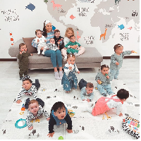 Kristina Ozturk sudah menjadi atensi media sejak 2021 saat kisahnya punya 21 anak terungkap. Kini pada 2022 terungkap total jumlah anaknya adalah 22 orang.  Foto: Dok. Instagram @ batumi_mama, @galipozturkofficial