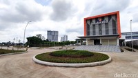 Ada kabar baik buat anak kereta alias anker. Penataan Stasiun Pondok Ranji, Tangerang Selatan (Tangsel), nyaris rampung, Rabu . Nantinya, ada akses keluar-masuk baru untuk penumpang KRL di dekat permukiman di Bintaro.