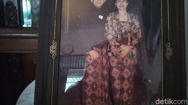 Suyati Tarwo Sumosutargio, maestro tari dari Pura Mangkunegaran