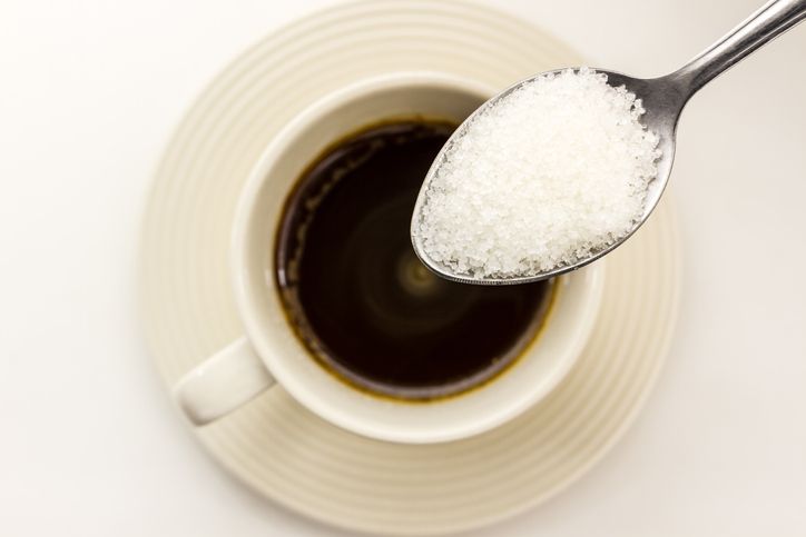 Minum Kopi Pakai Gula Lebih Nikmat Tapi Kurang Sehat, Ini Faktanya