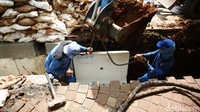 Box culvert ini dibuat dengan menggunakan besi tulangan sehingga gorong-gorong ini dapat lebih kuat untuk menahan beban berat.