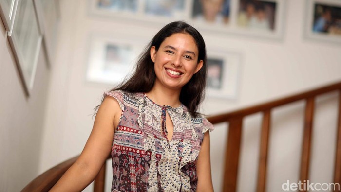 Pesona Nadine Kaiser yang Menolak Disebut Public Figure
