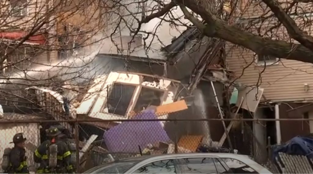 Sebuah Rumah di New York Meledak, Satu Orang Tewas