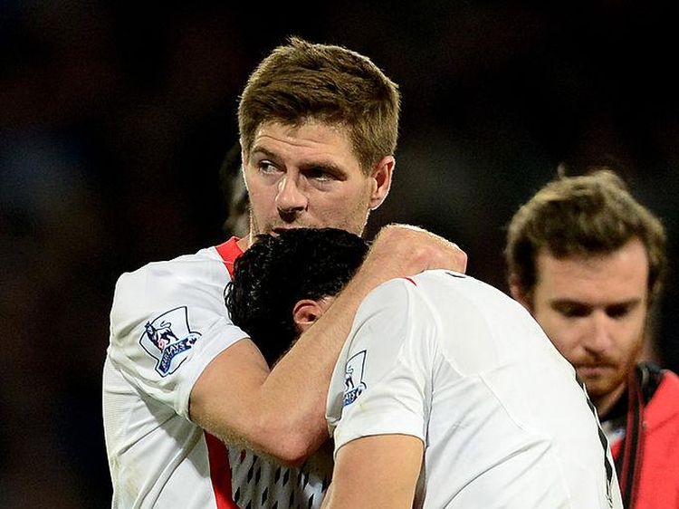 Nostalgia Luis Suarez Menangis dalam Dekapan Steven Gerrard