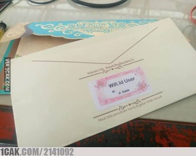 Nama penerimanya anti mainstream banget nih. Mungkin ini satu undangan yang ditujukan untuk banyak orang, untuk para pengguna Wifi.Id. Foto: 1cak.com