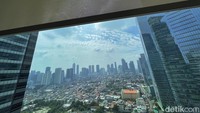 Potensi hujan yang disertai kilat/petir pada 19 Januari 2022 diperkirakan terjadi di Kepulauan Seribu, Jakarta Barat, Jakarta Selatan, Jakarta Timur, Bogor, Depok, Tangerang, Tangerang Selatan, dan Bekasi.