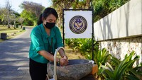 Transaksi tiket masuk di DTW Water Blow akan menggunakan dua sistem pembayaran yaitu offline dan cashless bekerjasama dengan Bank Pembangunan Daerah (BPD) Bali. Sistem pembayaran offline menggunakan Electronic Data Capture (EDC) ticketing dan pembayaran dilakukan secara tunai.