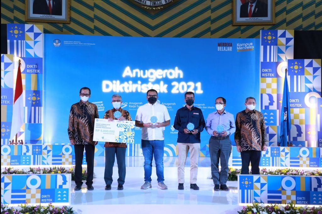 Anugerah Distiristek 2021