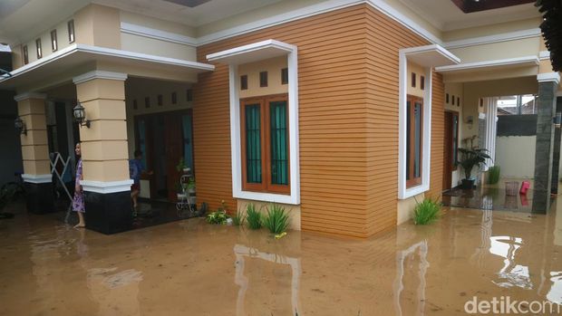 Banjir di Desa Golantepos Kecamatan Mejobo, Kabupaten Kudus, Kamis (20/1/2022).