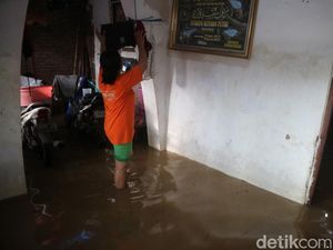 Curahan Hati Warga Golantepos Kudus Kebanjiran Tengah Malam