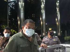Kena OTT, Bupati Langkat Tiba di Gedung KPK