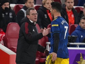 Ngambek, Ronaldo Bilang Apa ke Rangnick Saat Diganti?