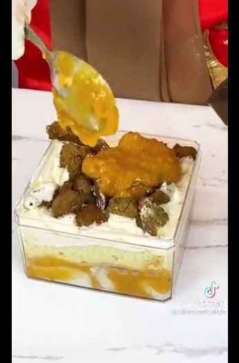 Dessert Box Nyeleneh Rasa Sate Padang dan Ayam Geprek