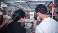 Pembayaran digital ini sebagai alternatif transaksi jual-beli minim kontak.