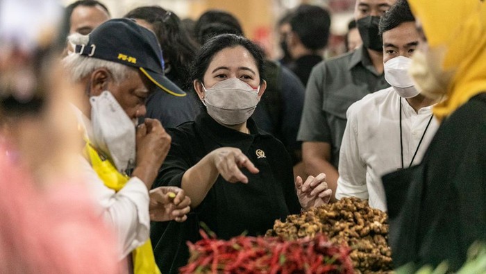 Ketua DPR RI, Puan Maharani melakukan kunjungan ke Kota Surakarta. Ia meresmikan Pasar Legi yang telah rampung direvitalisasi, karena terbakar Oktober 2018 silam.