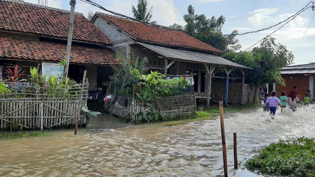 Pakuhaji Tangerang Masih Banjir Akibat Luapan Sungai, Tinggi Air Capai 80 Cm