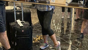 Refleksi bikin dua objek seolah menyatu. Foto: Boredpanda