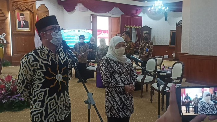 gubernur jabar ridwan kamil di grahadi bertemu khofifah