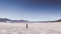 Terjepit antara pegunungan Cordillera de le Costa pesisir dan Pegunungn Andes, gurun Atacama berada di wilayah yang memiliki formasi geologis yang menakjubkan. Gurun ini pun sudah memberi banyak peluang untuk penelitian. (iStock)