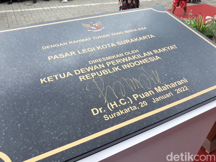 Ketua DPR RI Puan Maharani resmikan Pasar Legi Solo, Kamis (20/1/2022).