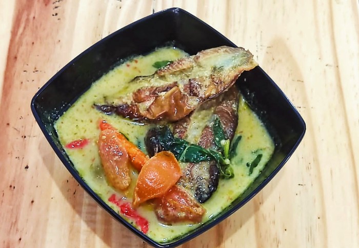 Kuliner Ikan Pari, Selera Pedas Dengan Bumbu Kare Pertama di Banyuwangi