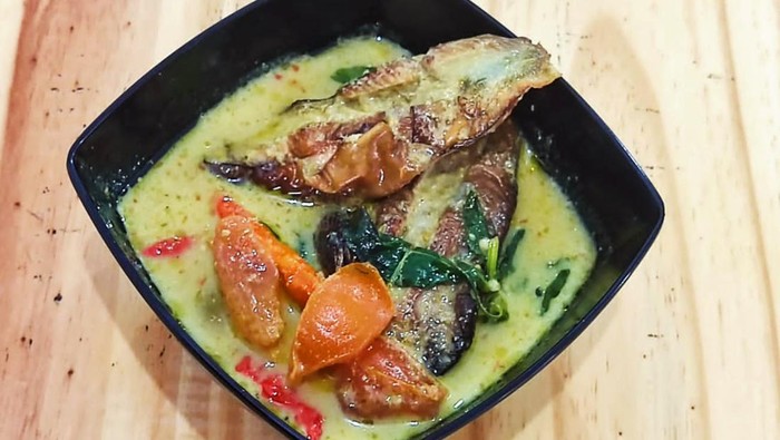 Kuliner Ikan Pari, Selera Pedas Dengan Bumbu Kare Pertama di Banyuwangi