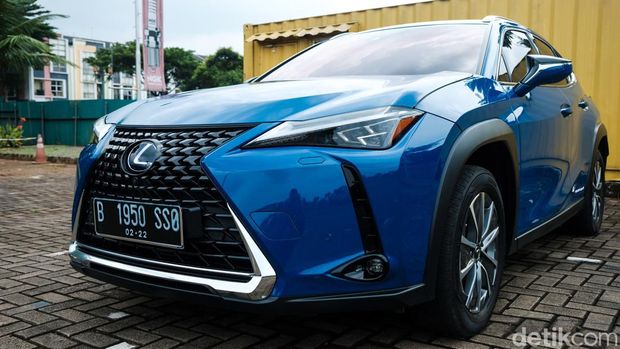 Lexus UX 300e Mobil Listrik Lexus UX 300e