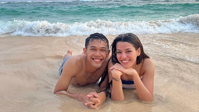 Makin Mesra Foto Susan Sameh dan Fajar Alfian Saat Makan Bareng
