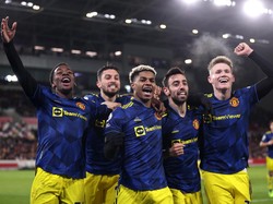 Sementara itu, MU akhirnya bisa menang 3-1 atas Brentford. Masing-masing gol dicetak Anthony Elanga, Mason Greenwood, dan Marcus Rashford, yang dibalas Ivan Toney. Kemenangan membuat MU masih bertahan di papan tengah klasemen Liga Inggris. (Foto: Getty Images/Alex Pantling)