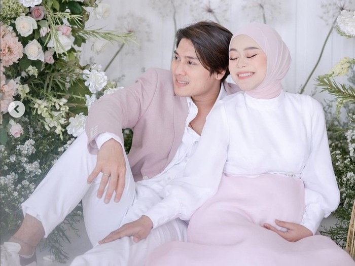 Maternity shoot Lesti Kejora