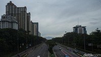 Pantauan detikcom keindahan gunung Gede Pangrango ini terlihat pukul 17.50 WIB.