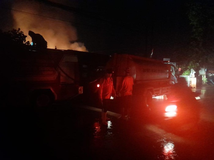 Pasar Brambang Demak terbakar