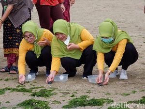 40 Ekor Tukik Dilepasliarkan di Pantai Mertasari Bali