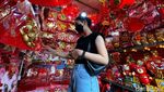 Imlek Makin Dekat, Pecinan Glodok Kian Memerah