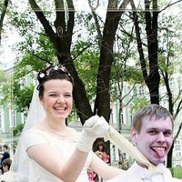 Pernikahan niatnya untuk mengikat si doi sehidup semati, bukan mengikat sampai mati. Ada-ada saja memang ulah calon pengantin ini.. Foto: Reddit