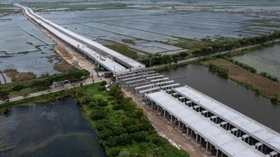 Membelah Persawahan, Begini Progres Jalan Tol Semarang-Demak
