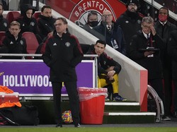 Gesture-nya menunjukkan Ronaldo tak senang diganti. Untuk ke sekian kalinya eks pemain Real Madrid dan Juventus itu memperlihatkan raut tak senang. (Foto: Matt Dunham/AP)