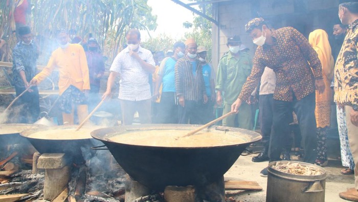 ruwatan Mendak Sanggring Lamongan