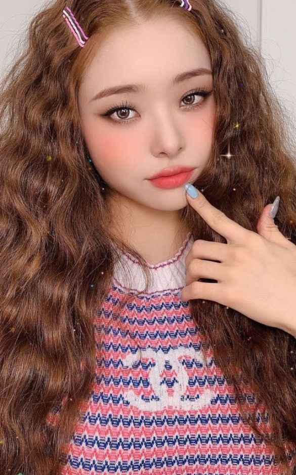 Penampilan Song Jia yang dituduh pakai barang palsu