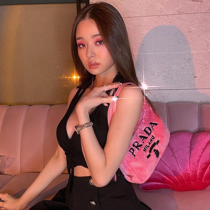 Penampilan Song Jia yang dituduh pakai barang palsu