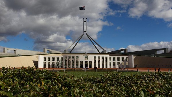 Canberra resmi dipilih sebagai ibu kota Australia pada 12 Maret 1913. Saat Canberra masih dibangun, Melbourne merupakan ibu kota sementara. Canberra menjadi letak pusat administrasi dan tempat gedung-gedung pemerintahan. Lisa Maree Williams/Getty Images.  