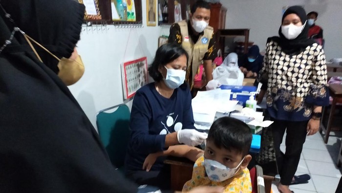 Vaksinasi anak di Makassar (detikcom/Ibnu Munsir)