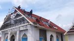 Potret Atap Masjid di Bima NTB Dibongkar Gegara Dinilai Mirip Gereja