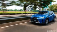 Menurut kami, mobil listrik ini pas jika menyanding gelar Low Profile, High Quality atau mobil ini sangat merendah tampilannya namun dengan jeroan yang berkualitas.