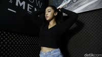 “Kalau menurut aku seksi itu konteksnya bagus, jadi aku seneng sih dibilang seksi,” ungkapnya saat ditemui di kawasan BSD, Tangerang baru-baru ini. Foto: Muhammad Ridho