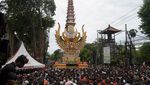 Ribuan Warga Bali Tumpah Ruah saat Ngaben Raja Pemecutan XI